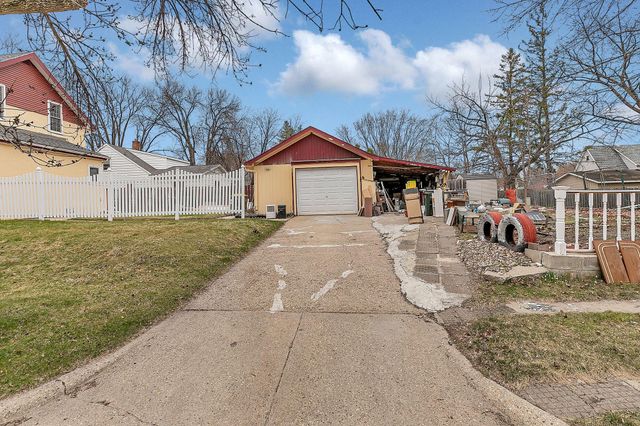 525 13th Street SW, Willmar, MN 56201
