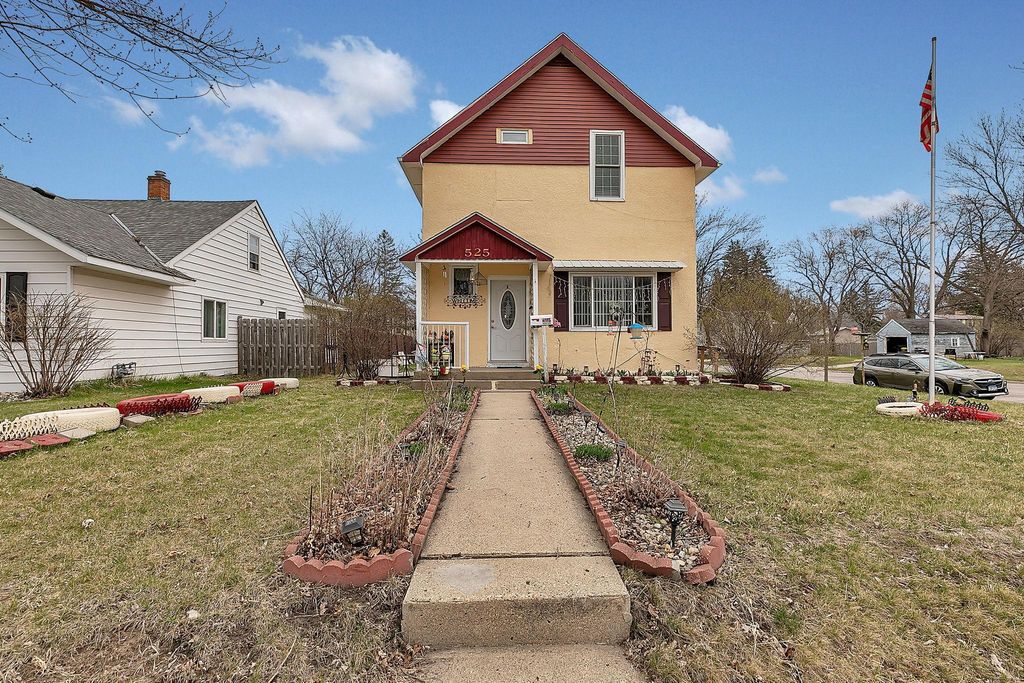 525 13th Street SW, Willmar, MN 56201