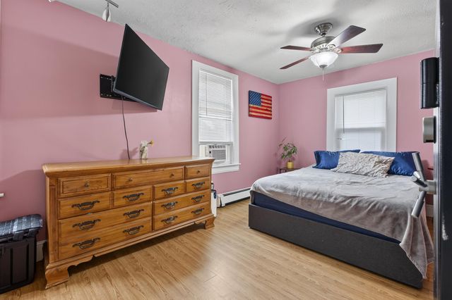 91 Dunbar Street, Manchester, NH 03103