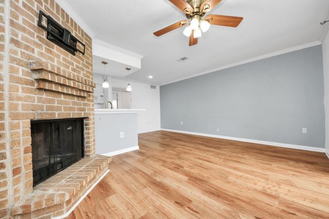 250 El Dorado Boulevard 204, Houston, TX 77598