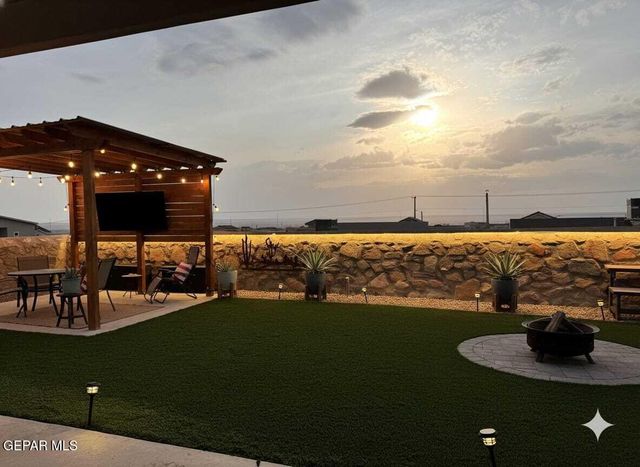 2363 ENCHANTED PEAKS, El Paso, TX 79911