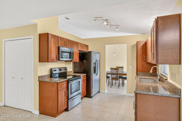 1310 Jarvis Street NW, Palm Bay, FL 32907