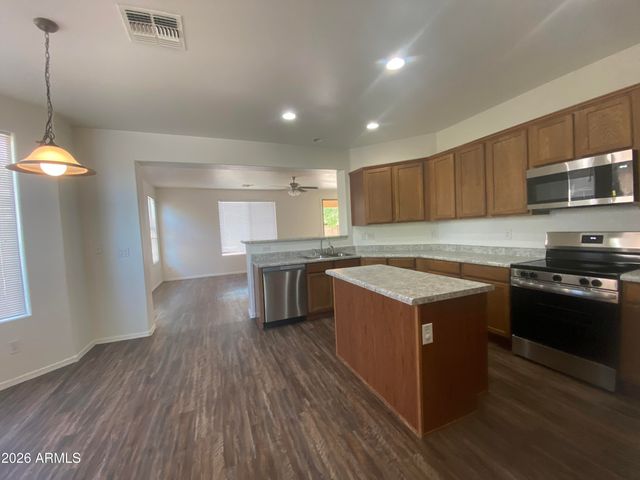 8552 W MALAPAI Drive, Peoria, AZ 85345