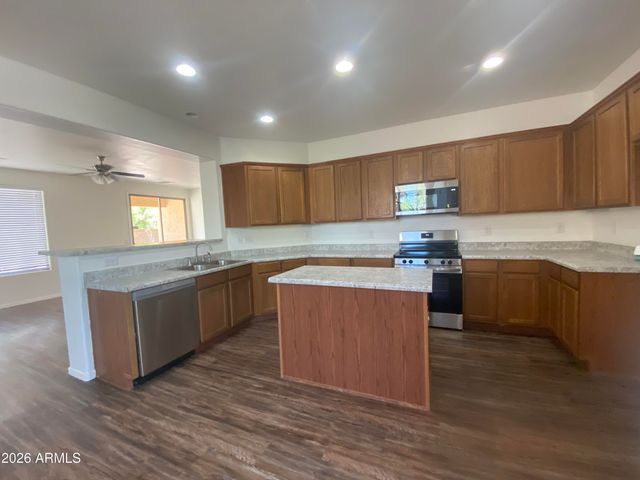 8552 W MALAPAI Drive, Peoria, AZ 85345