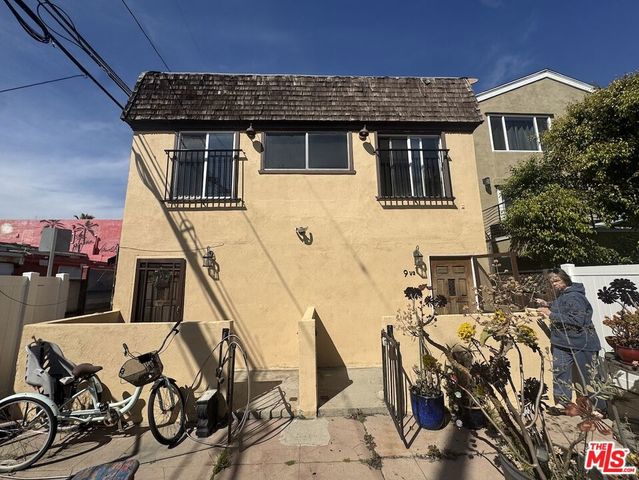 9 19th Avenue, Venice, CA 90291