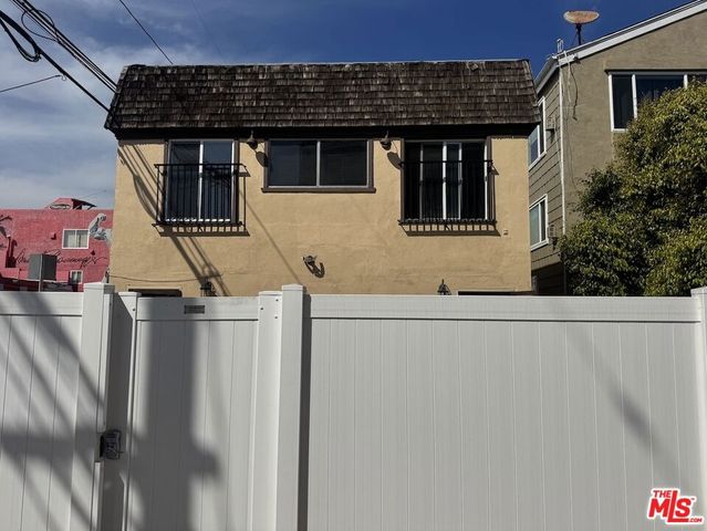 9 19th Avenue, Venice, CA 90291