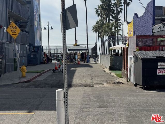 9 19th Avenue, Venice, CA 90291