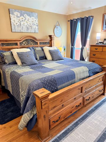 3016 Huntington Court, Waxahachie, TX 75165