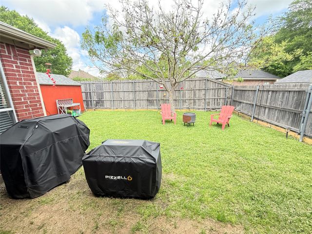 3016 Huntington Court, Waxahachie, TX 75165