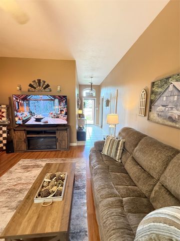 3016 Huntington Court, Waxahachie, TX 75165