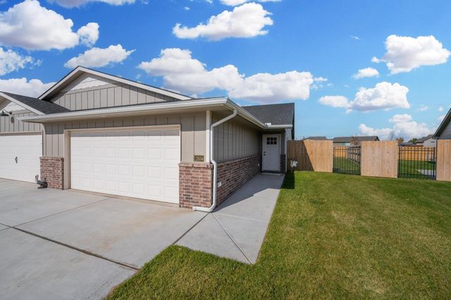 2857 S Cedar Crest Ct, Wichita, KS 67215