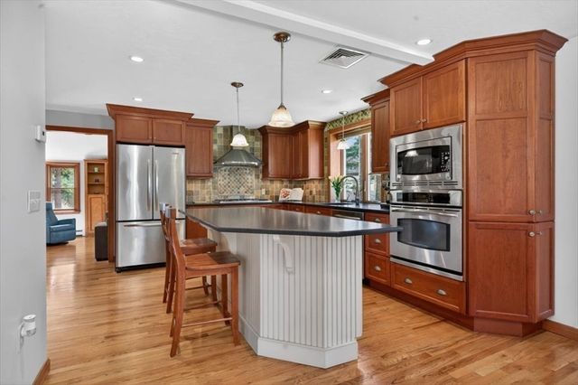 245 North St, Duxbury, MA 02332