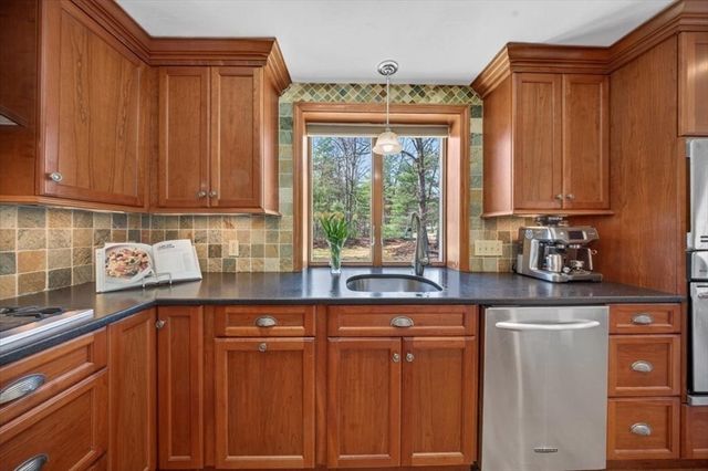 245 North St, Duxbury, MA 02332