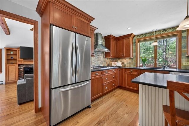 245 North St, Duxbury, MA 02332