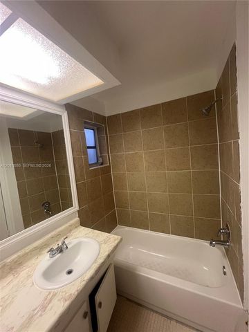 7324 SW 82nd St B210, Miami, FL 33143