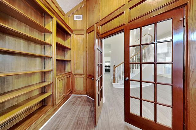 4606 Cashel Spring Drive, Houston, TX 77069