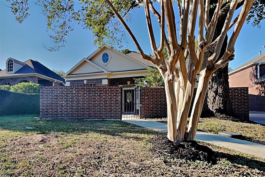 4606 Cashel Spring Drive, Houston, TX 77069