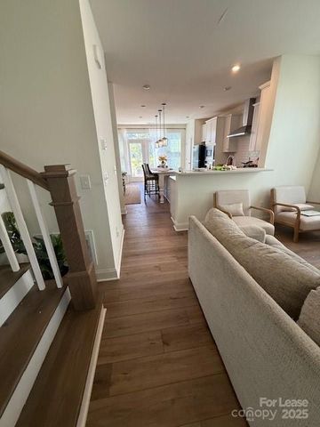 338 Simeon Drive, Charlotte, NC 28208