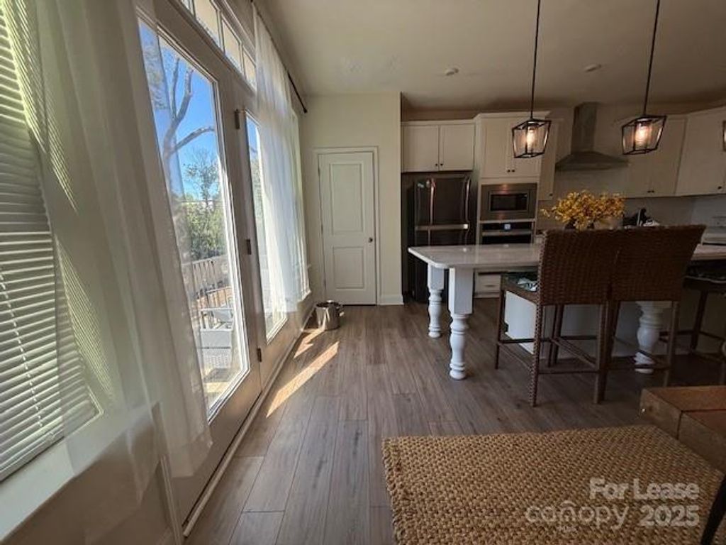 338 Simeon Drive, Charlotte, NC 28208