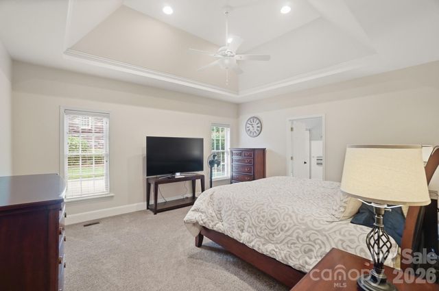 8000 Tottenham Drive, Harrisburg, NC 28075