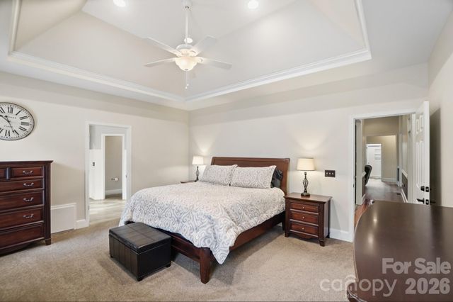 8000 Tottenham Drive, Harrisburg, NC 28075