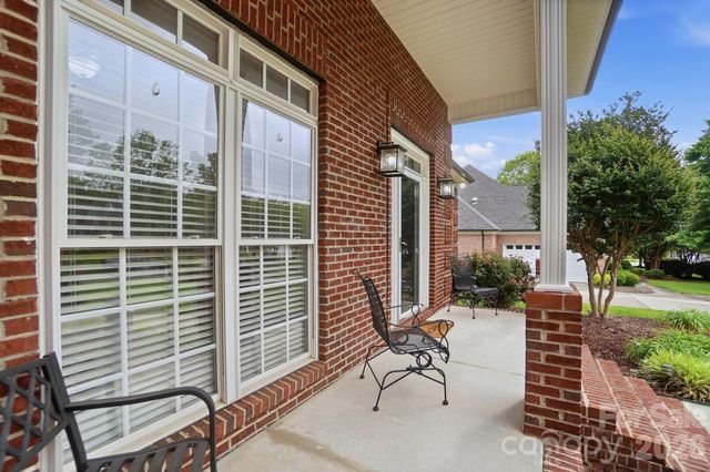 8000 Tottenham Drive, Harrisburg, NC 28075