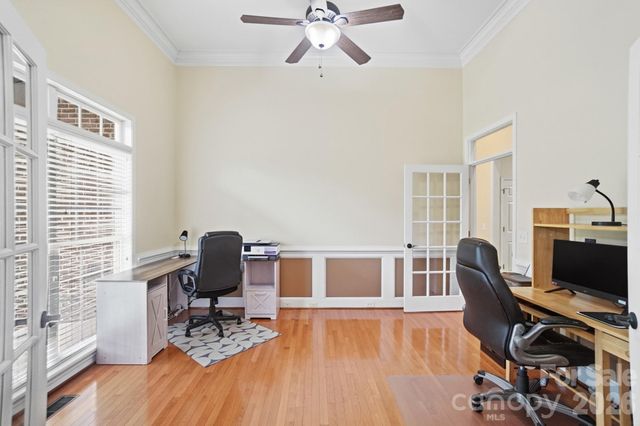 8000 Tottenham Drive, Harrisburg, NC 28075