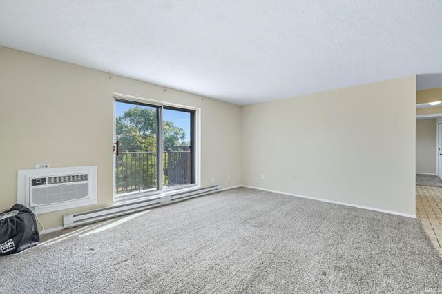 2937 Westbrook Dr Apt 401A, Fort Wayne, IN 46805