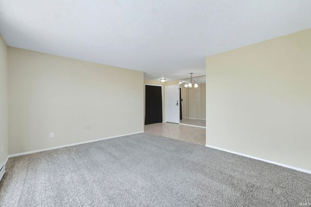 2937 Westbrook Dr Apt 401A, Fort Wayne, IN 46805