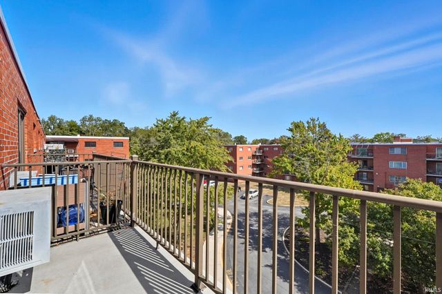 2937 Westbrook Dr Apt 401A, Fort Wayne, IN 46805