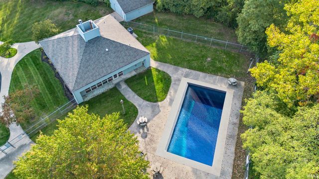 2937 Westbrook Dr Apt 401A, Fort Wayne, IN 46805