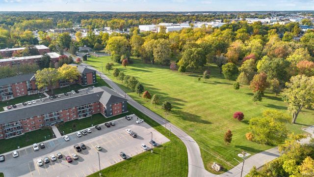 2937 Westbrook Dr Apt 401A, Fort Wayne, IN 46805