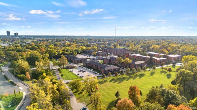 2937 Westbrook Dr Apt 401A, Fort Wayne, IN 46805