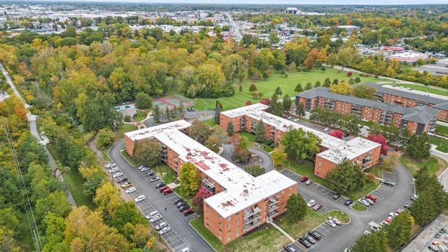 2937 Westbrook Dr Apt 401A, Fort Wayne, IN 46805