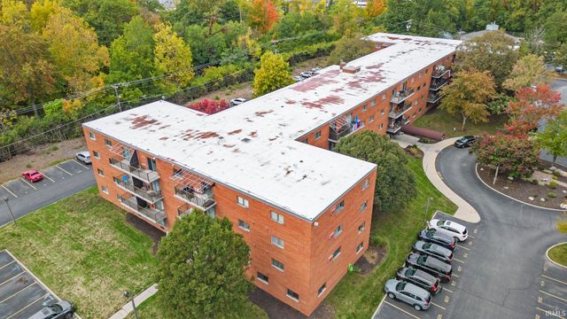 2937 Westbrook Dr Apt 401A, Fort Wayne, IN 46805