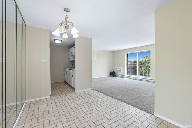 2937 Westbrook Dr Apt 401A, Fort Wayne, IN 46805