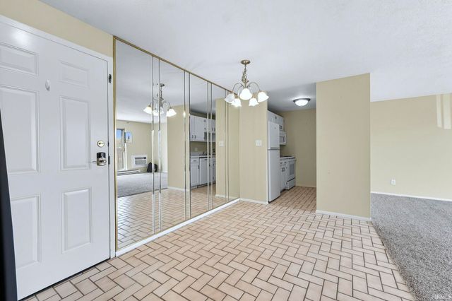 2937 Westbrook Dr Apt 401A, Fort Wayne, IN 46805