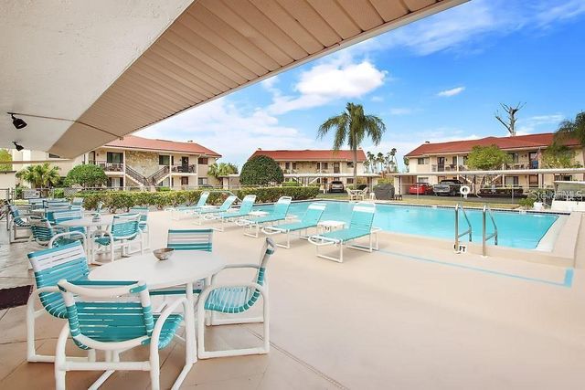 9981 EAGLES PT CIRCLE 4, Port Richey, FL 34668