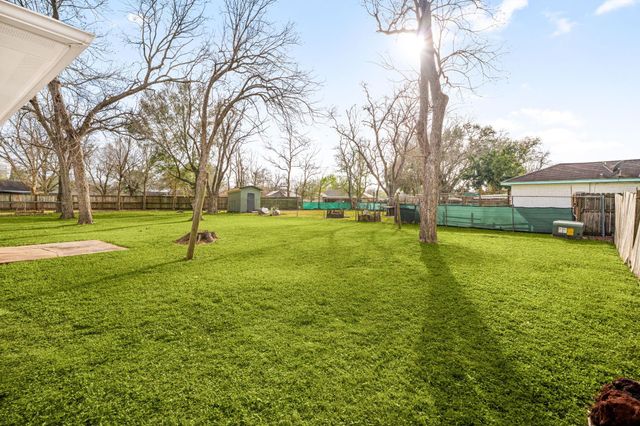 5147 Castle Creek Lane, Houston, TX 77053