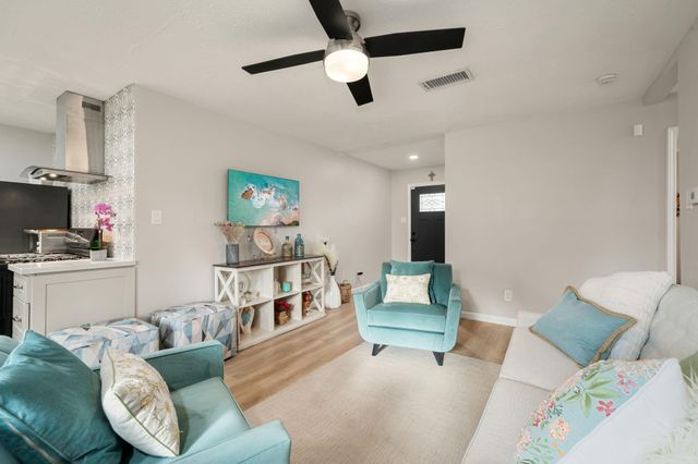 5147 Castle Creek Lane, Houston, TX 77053