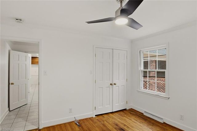 33 Kemp Road E, Greensboro, NC 27410