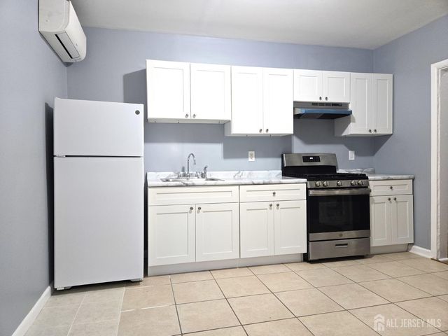 314 Seaman Street 1, New Brunswick, NJ 08901