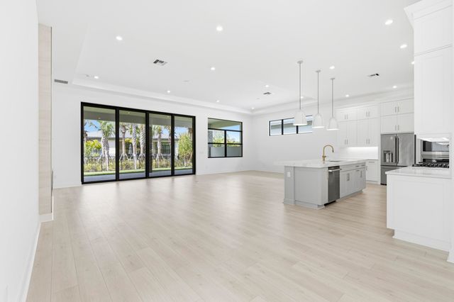 9525 St Germain Drive, Palm Beach Gardens, FL 33412