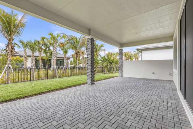 9525 St Germain Drive, Palm Beach Gardens, FL 33412