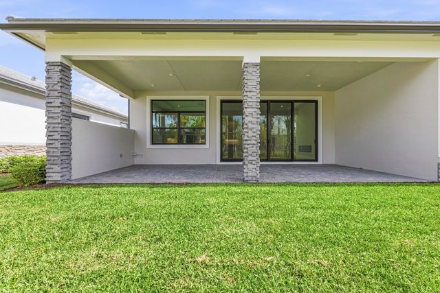 9525 St Germain Drive, Palm Beach Gardens, FL 33412