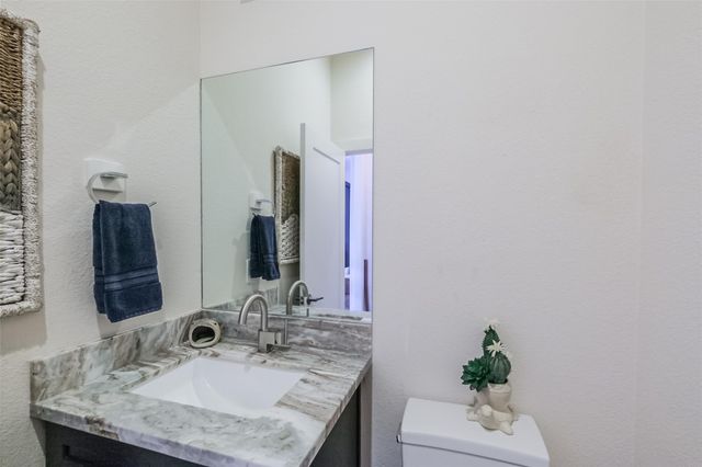 2014 Mcllhenny Street, Houston, TX 77004