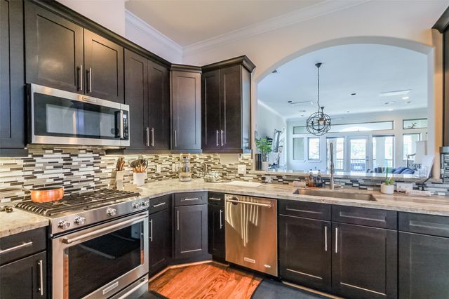 2014 Mcllhenny Street, Houston, TX 77004