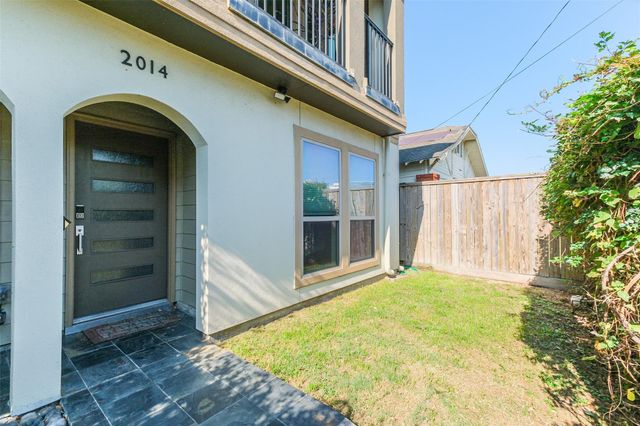 2014 Mcllhenny Street, Houston, TX 77004