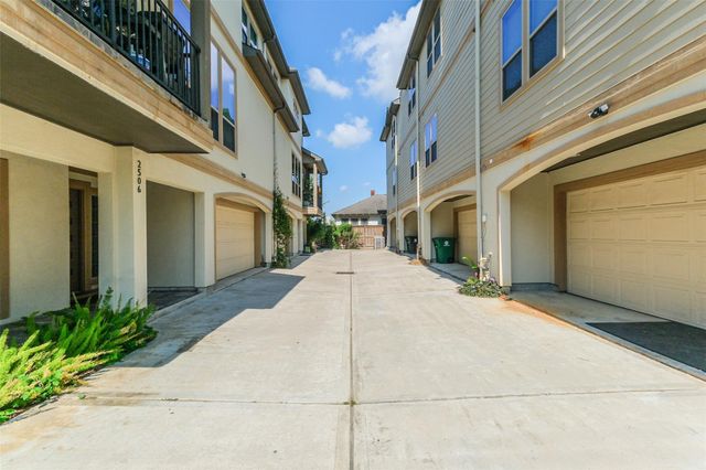 2014 Mcllhenny Street, Houston, TX 77004
