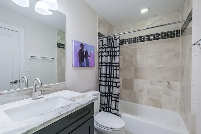 2014 Mcllhenny Street, Houston, TX 77004